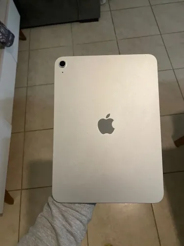 Ipad 11 Prata (2025) - Com caixa e cabo original (perfeito estado)