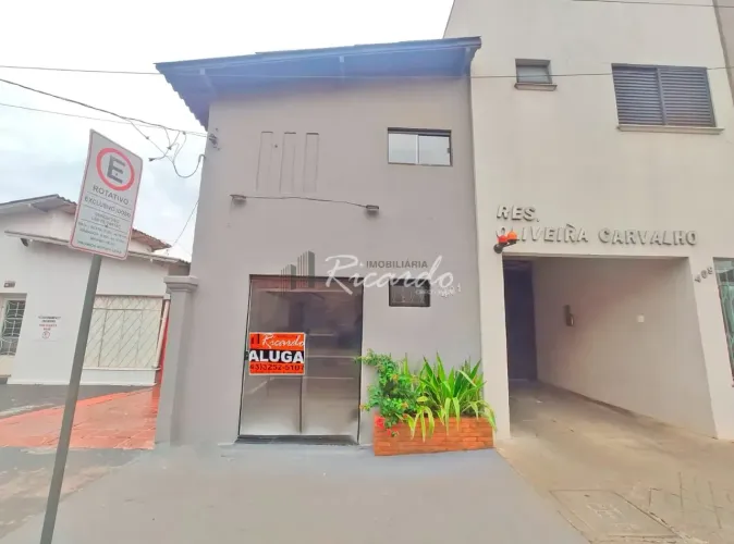 Comercial para Locação 207M², Centro, Arapongas - PR
