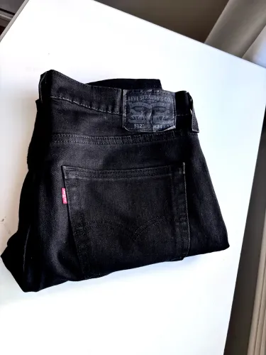 PROMOÇÃO Calça jeans Levis preta (100% original) SLIM 512 (como nova!)