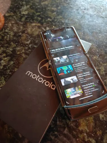 Motorola razr Flip