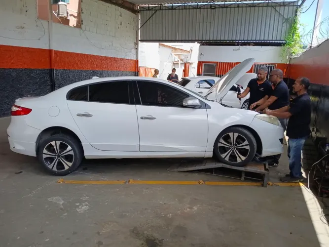 Renault Fluence Sedan GT Sport 2013