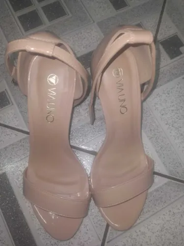 Sandália Feminina Via Uno Salto Fino Nude Verniz