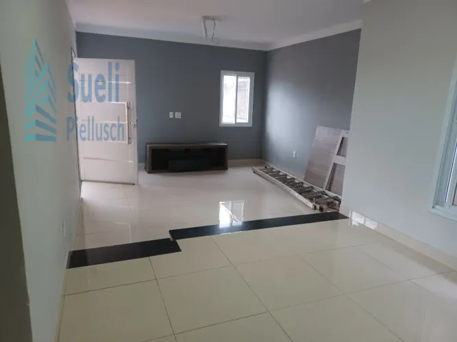 Casa bem localizada na Vila Aurocan-área interna reformada e frente para reforma-1 vaga co