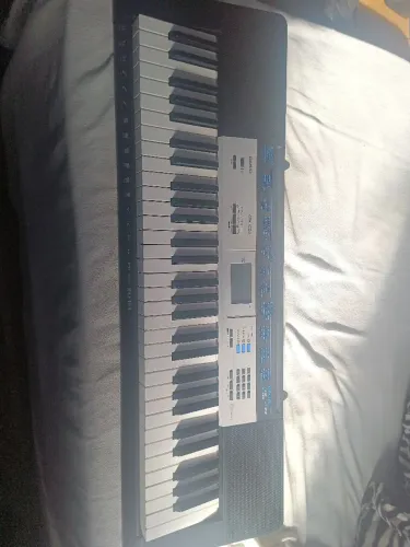 Teclado(piano) Casio ctk1550