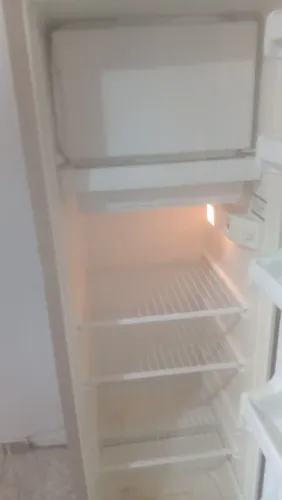 Geladeira funcionando pra vender hj