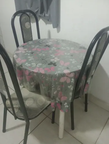 Mesa 4 cadeiras