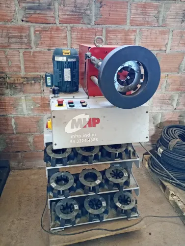 Máquina de prensar mangueiras hidráulicas