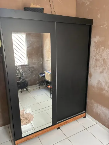 Guarda Roupa
