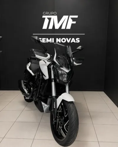 BAJAJ DOMINAR 400 2025