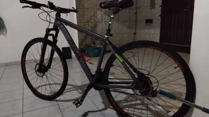 Bicicleta Aro 29 - Quadro Rava Tamanho 19 - Peças Oggi - Shimano