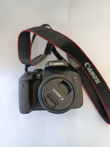 Canon T6i 