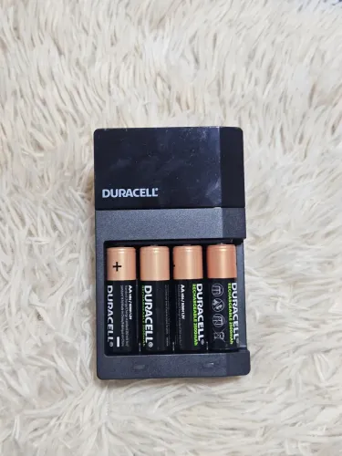 Pilhas e carregar duracell