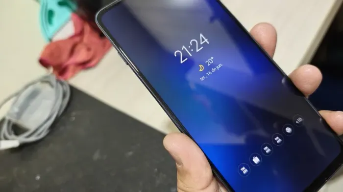 Celular Motorola G200