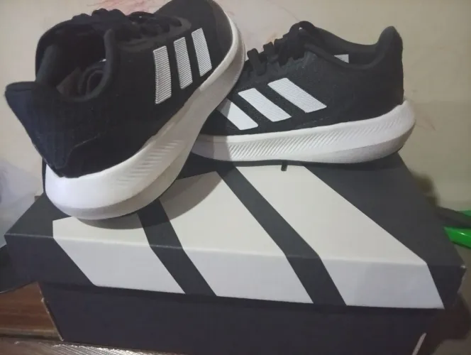 Tênis Adidas original infantil