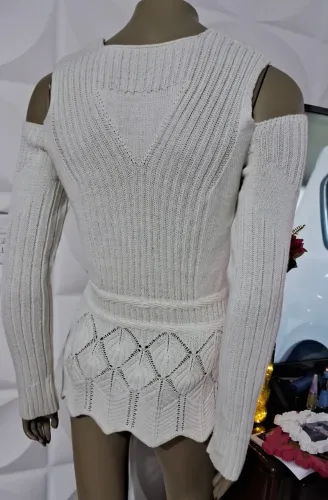 BLUSA BRANCA LINHA TAMANHO MEDIO