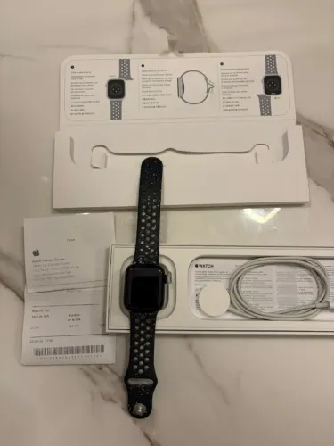 Apple Watch Nike SE 2º geração SAÚDE DA BATERIA 99%