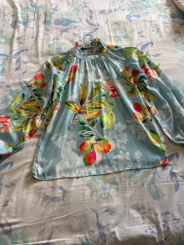 D metal BLUSA