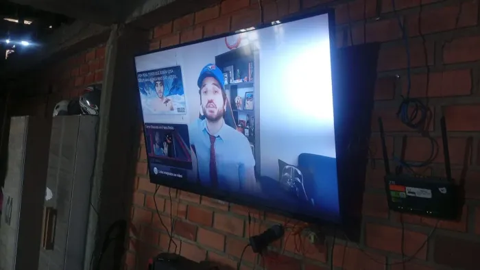 Tv Philco 60 polegadas LED não é smart acompanha controle sem pezinhos