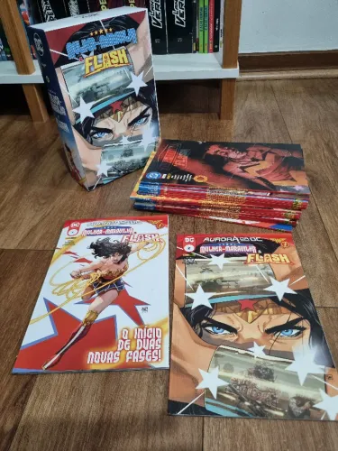Coleção HQs Mulher-Maravilha/Flash (2024) Completa + Box