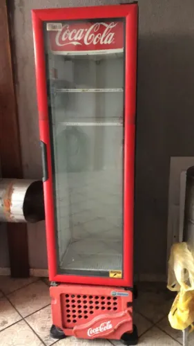 Geladeira coca cola 230 litros led