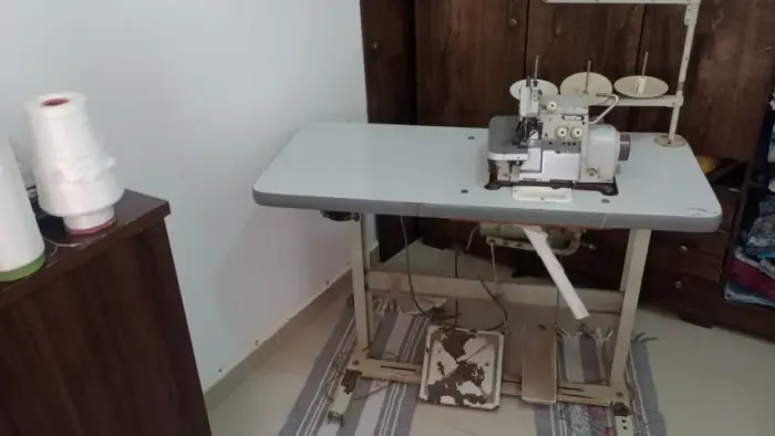 Vendo uma máquina overloque 