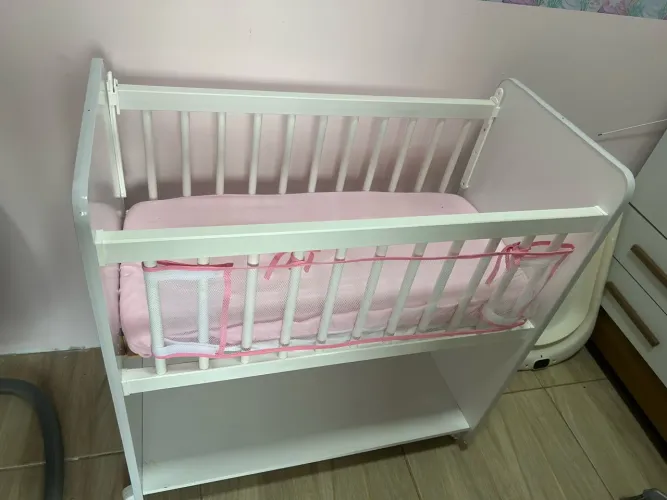 Mini berço bebê.