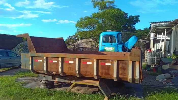 caçamba de caminhão