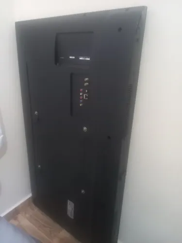 TV LG SMART 49 POLEGADAS, TELA TRINCADA, E NOTA FISCAL,