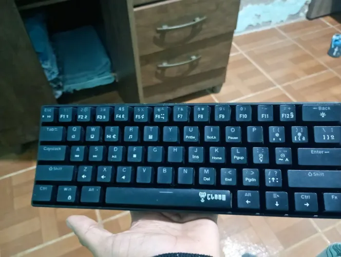 Teclado night Walker V2 mecânico 60% em perfeito estado