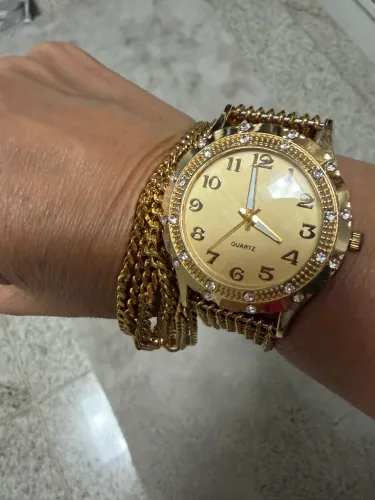 Relógio dourado