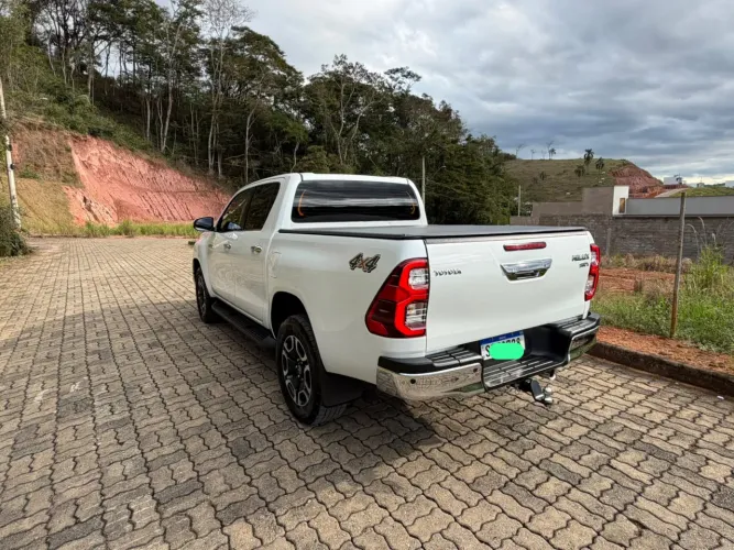 Toyota Hilux CD SRX 4X4 2.8 TDI 16V Diesel Aut. 2024