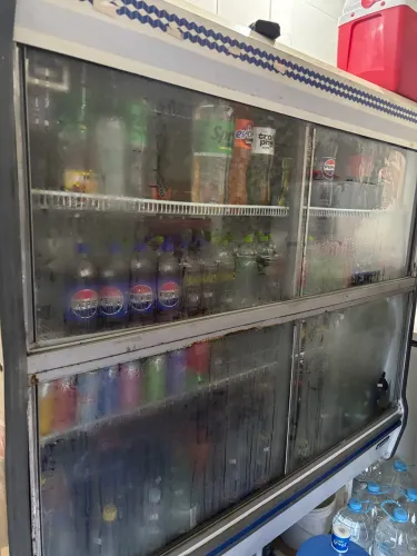 Freezer Expositor Vertical Refrigerado com Portas de Vidro