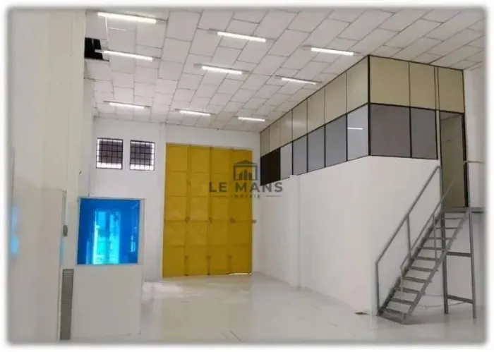 Barracão para alugar em Campinas, Jardim do Trevo, com 370 m²