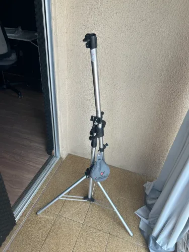 Pedestal para celular
