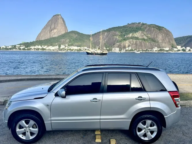 Suzuki Grand Vitara 2.0 16V 4x2/4x4 5P Mec. 2011