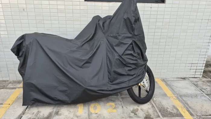 VENDO AVELOZ 50CC ZERADA TODA ORIGINAL APENAS FOI TROCADO ÓLEO DE MOTOR