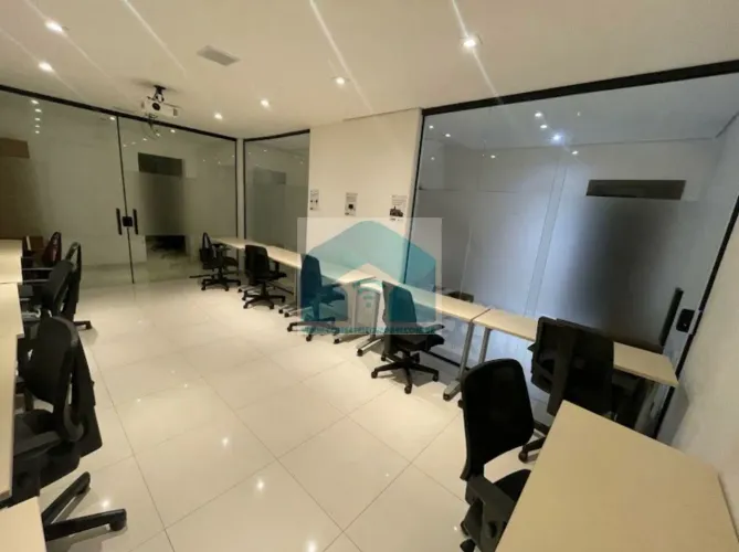 Conjunto Comercial Jardim das Acácias/Chácara Santo Antônio Brooklin/ (Zona Sul) 30m² para