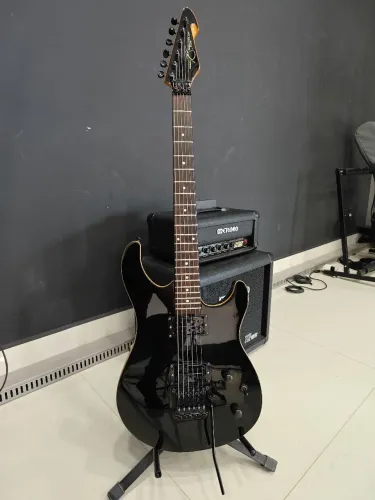 Guitarra super strato peavey predator plus exp floyd rose + upgrade 