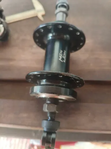 Cubo traseiro rosca rolamentos 32f blocagem usadinho