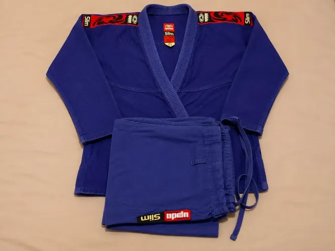 Kimono Ippon Slim Azul