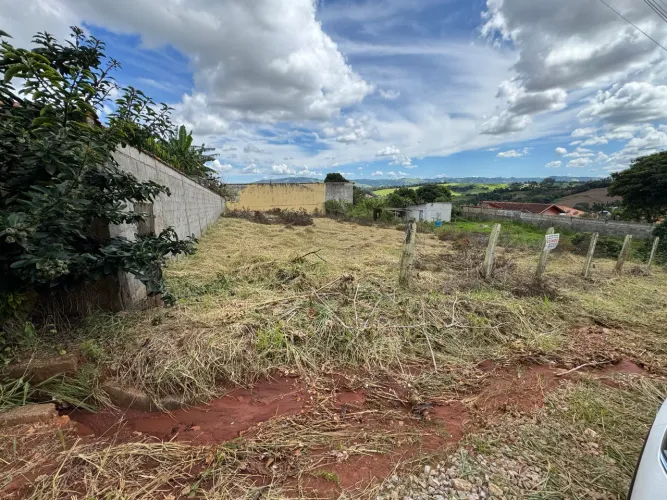 Terreno c/1013m em Tuiuti Bairro Recanto das Aves