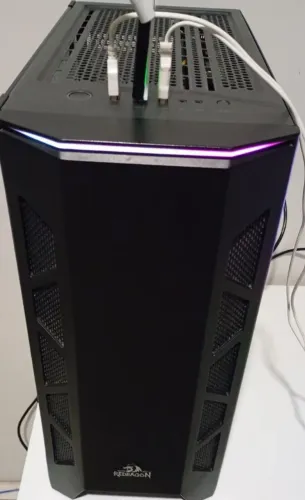 Vendo computador processador AMD com vídeo integrado
