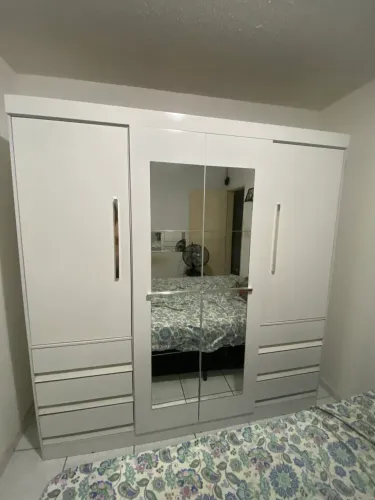 GUARDA ROUPA