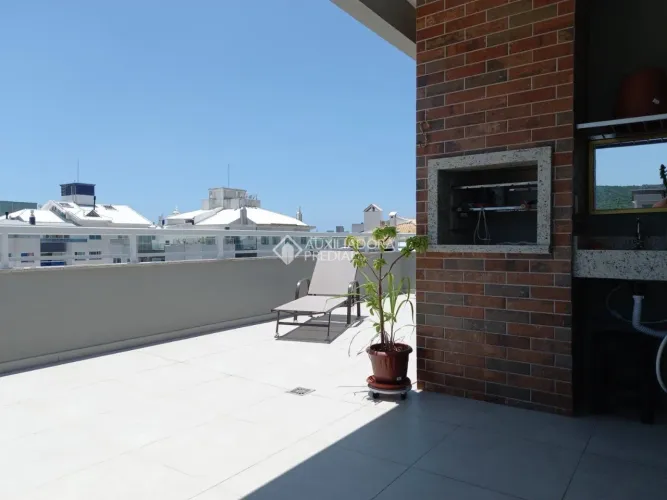 Cobertura 2 dormitórios 120m² privativos 1 vaga de garagem no bairro Ingleses do Rio Verme