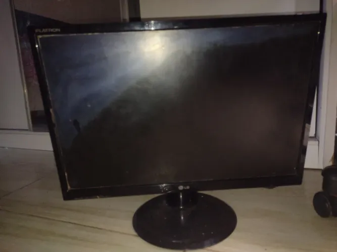 Monitor LG preto