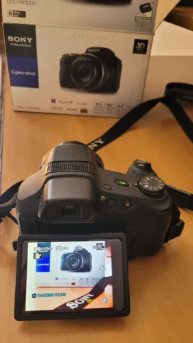 Camera Digital Sony DSC-HX100V Completa