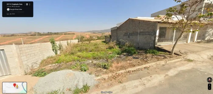 EXCELENTE LOTE PLANO 300M², IDEAL PARA CONSTRUÇÃO DE EDIFICIO OU INVESTIMENTO