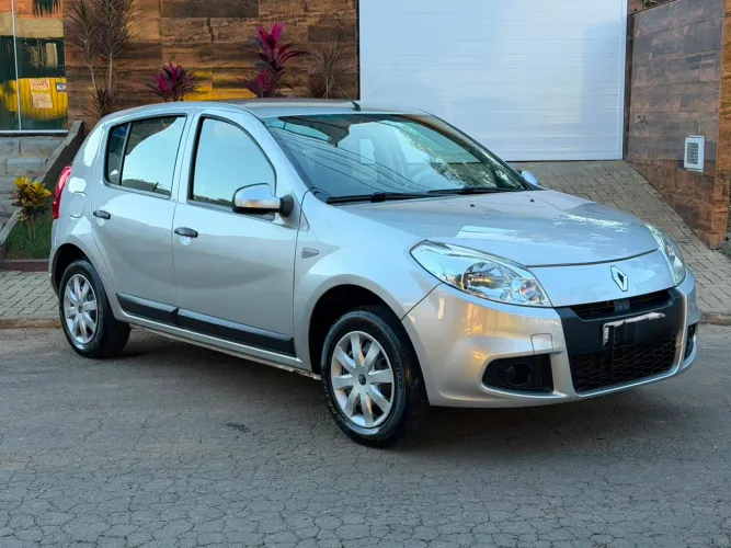 Renault Sandero Expression Hi-flex 1.6 8V 5P 2012