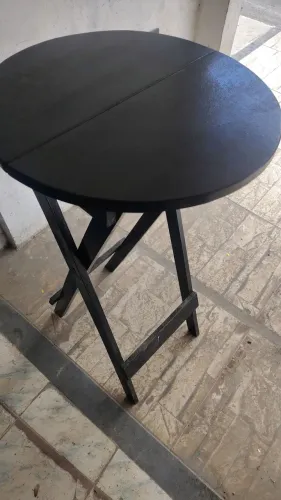 Mesa bistrô com cadeiras