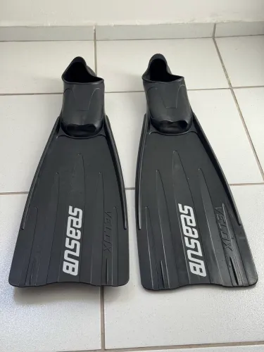 Nadadeira Seasub Velox Mergulho e Pesca Submarina Cor Preta Tamanho 42/43